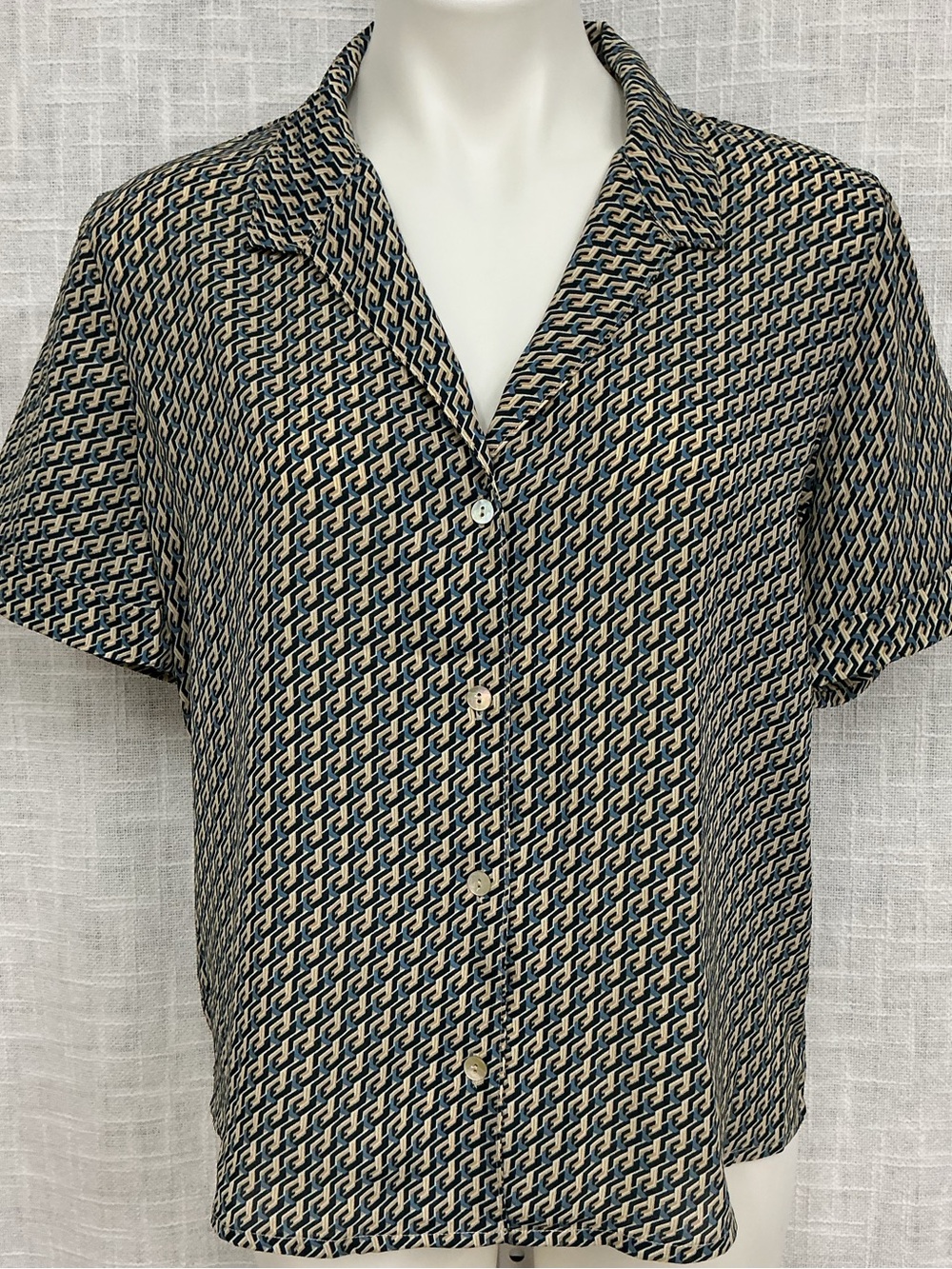 Geometric Print Short Sleeve Button-Up Shirt - Navy & Beige